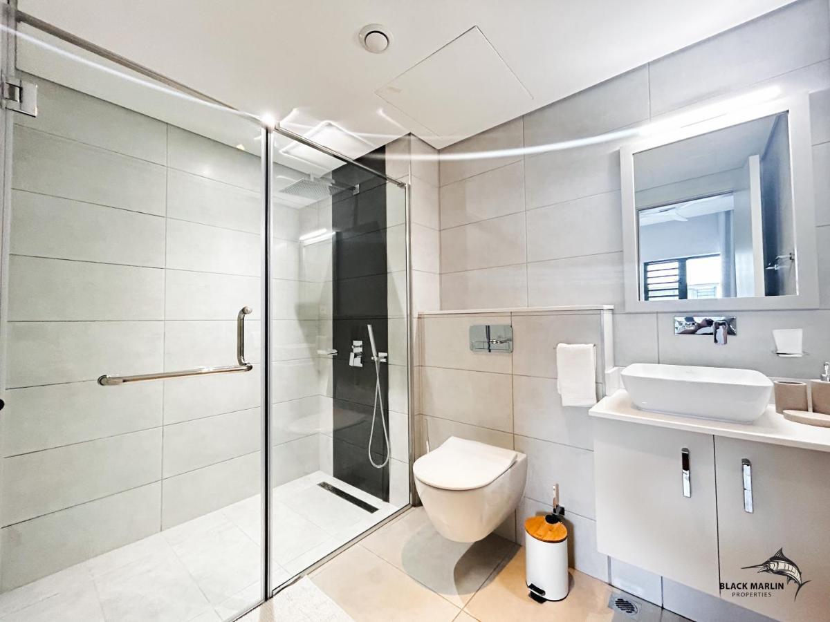 Black Marlin Apartments Перейбер Экстерьер фото