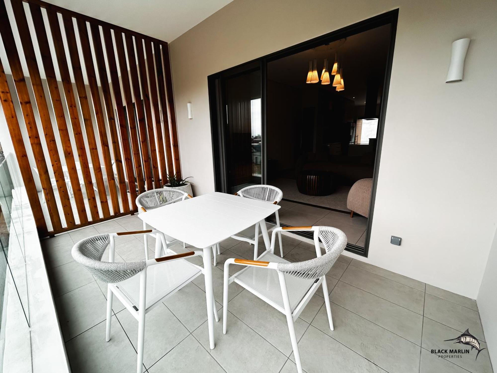 Black Marlin Apartments Перейбер Экстерьер фото